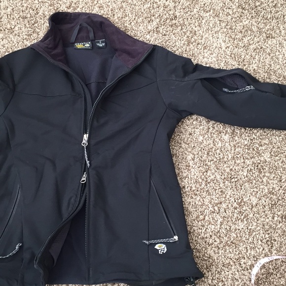 Mountain Hardware soft shell - Picture 2 of 4